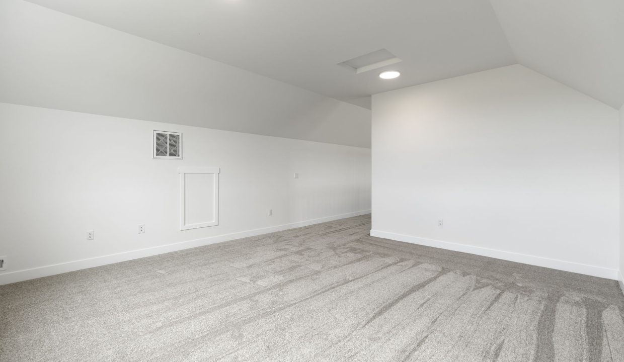 45-web-or-mls-CS2026-14317MimaRdSW-35