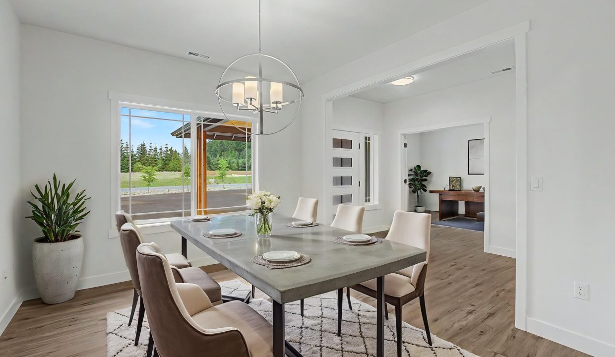 14-web-or-mls-CS2026-900BarbaraLn-20 virtually staged