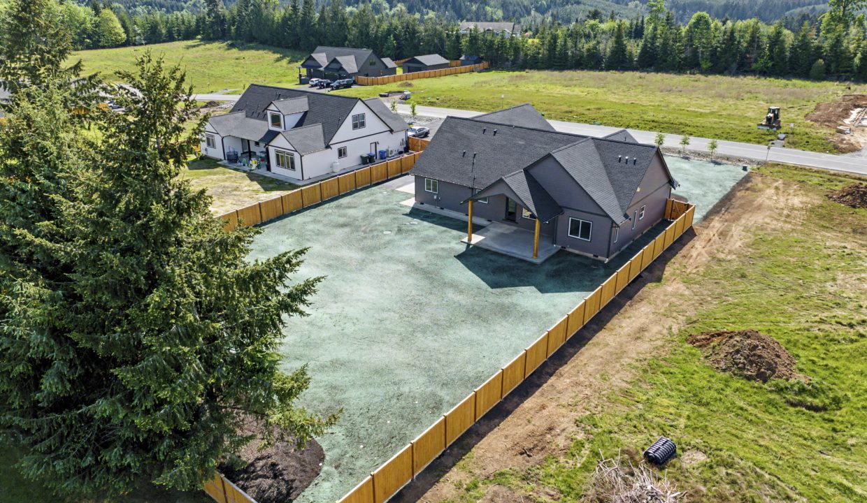 49-web-or-mls-CS2026-900BarbaraLn-39
